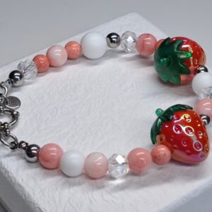 aardbeien met slagroom armband (1)