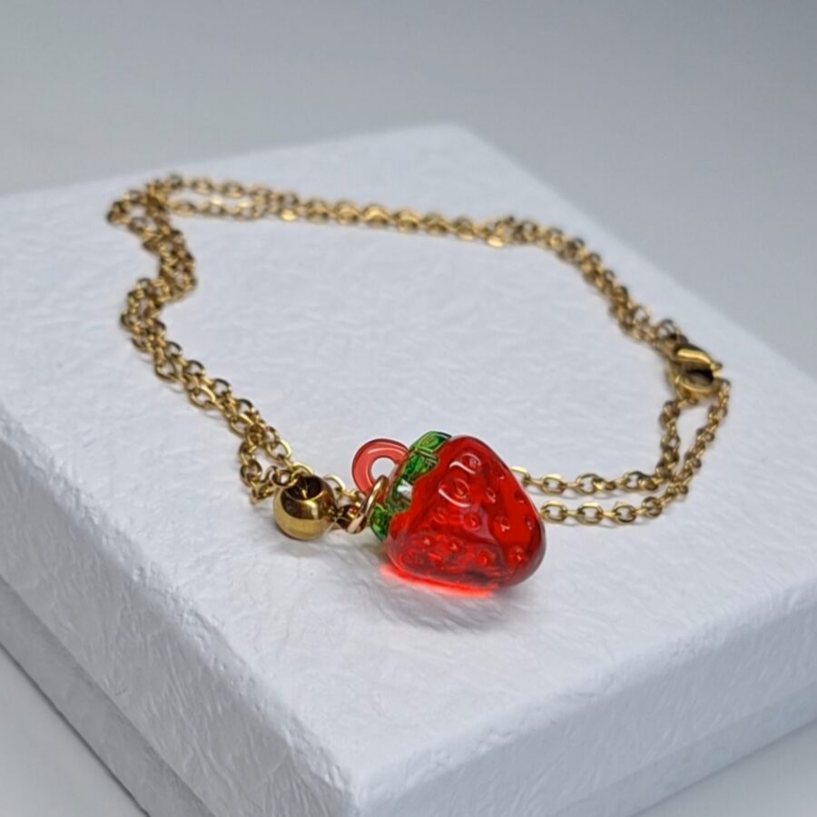 luxury strawberry ketting