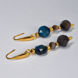 blauw tijgeroog bruine agaat armband goud oorbellen